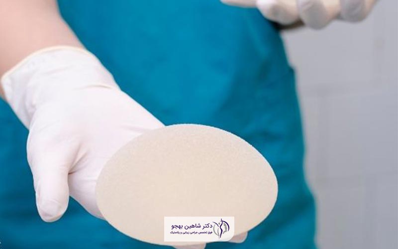 عوامل موثر بر قیمت عمل جراحی پروتز سینه در سال ۱۴۰۴ در تهران